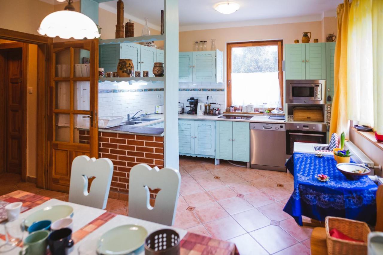 Rózsakert Vendégház Romhány Exterior foto