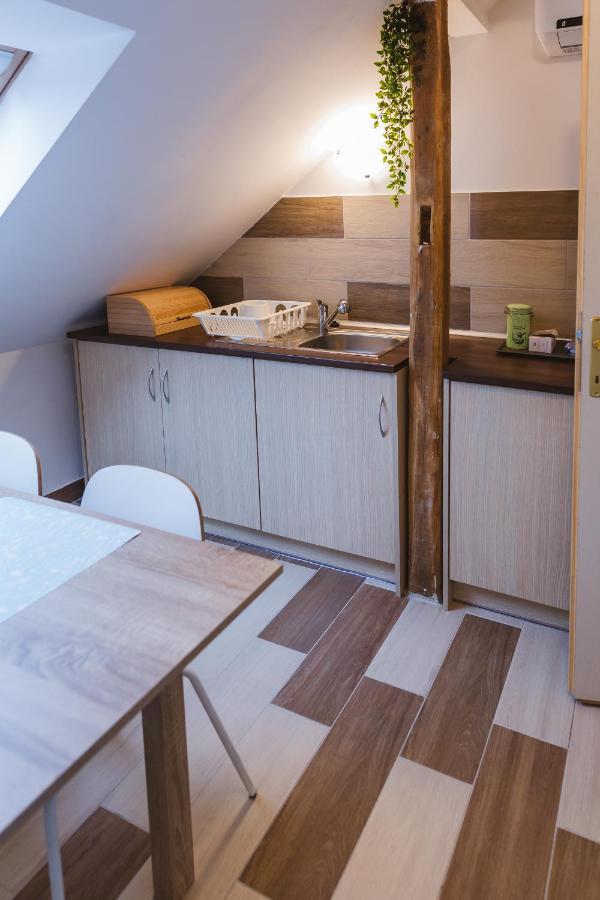 Rózsakert Vendégház Romhány Exterior foto