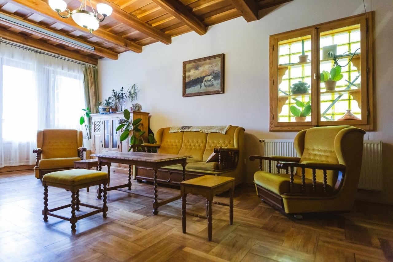 Rózsakert Vendégház Romhány Exterior foto