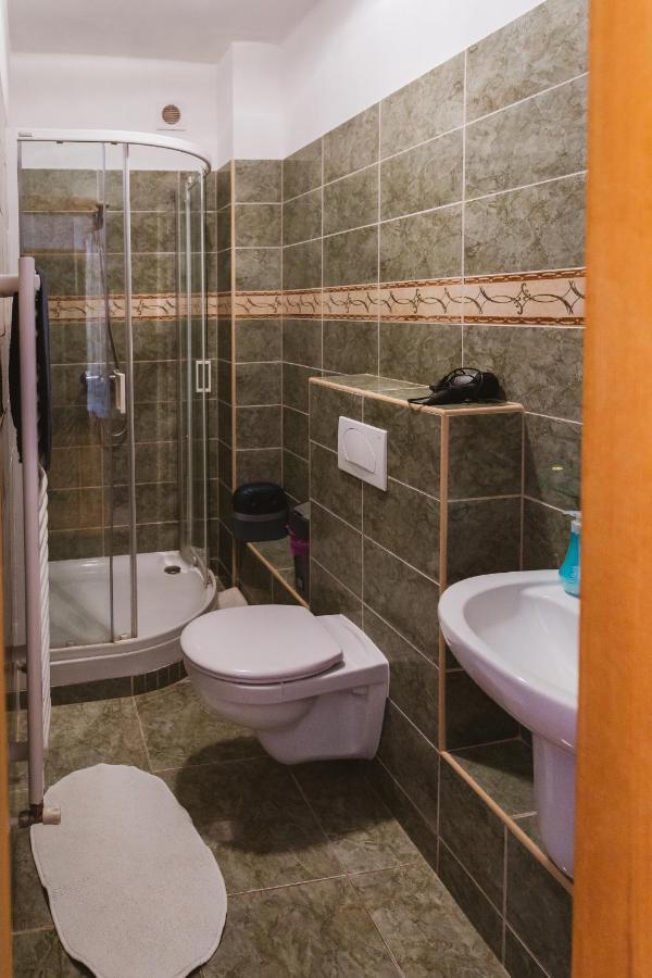 Rózsakert Vendégház Romhány Exterior foto