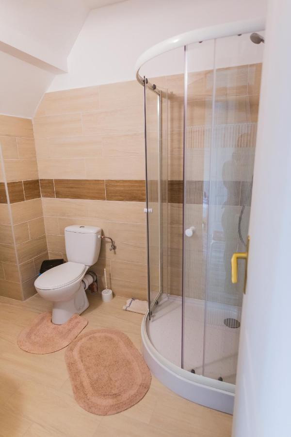 Rózsakert Vendégház Romhány Exterior foto