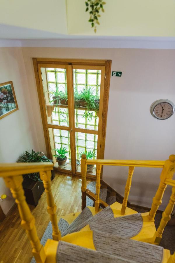 Rózsakert Vendégház Romhány Exterior foto