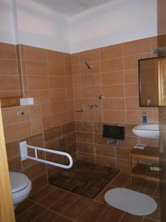 Rózsakert Vendégház Romhány Exterior foto