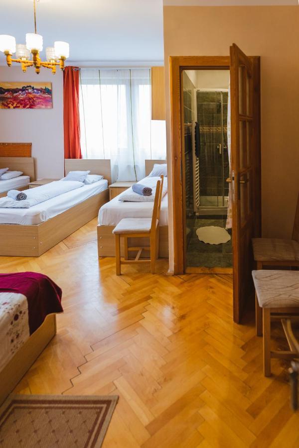 Rózsakert Vendégház Romhány Exterior foto